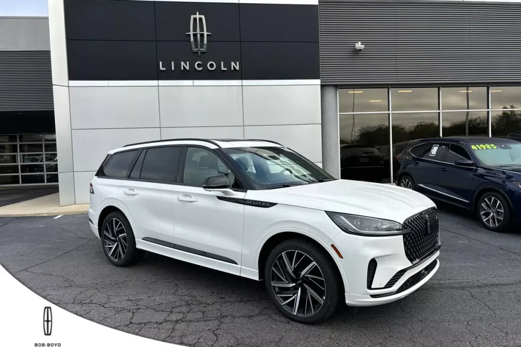 2025 Lincoln Aviator Black Label photo 1