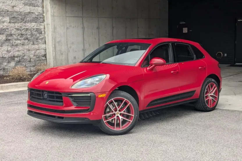 2025 Porsche Macan S photo 1