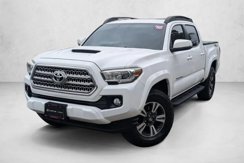 2016 Toyota Tacoma SR5 TRD Sport photo 1