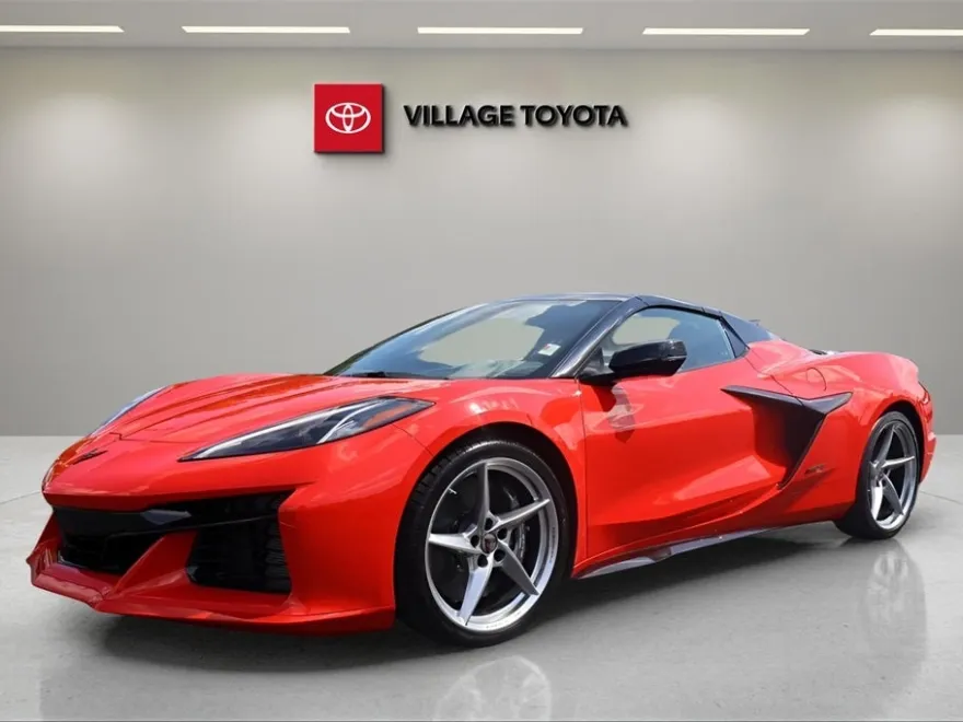 2025 Chevrolet Corvette E-Ray 2LZ photo 1