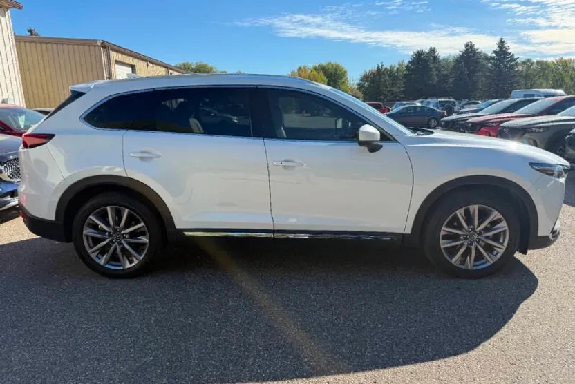 2022 Mazda CX-9 Grand Touring photo 1