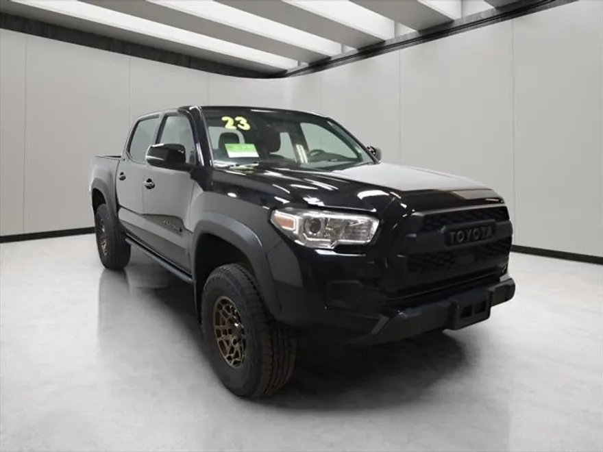 2023 Toyota Tacoma SR Double Cab photo 1