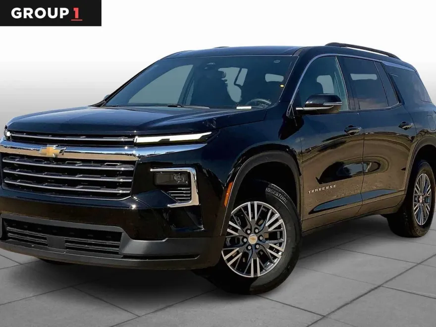 2025 Chevrolet Traverse photo 1