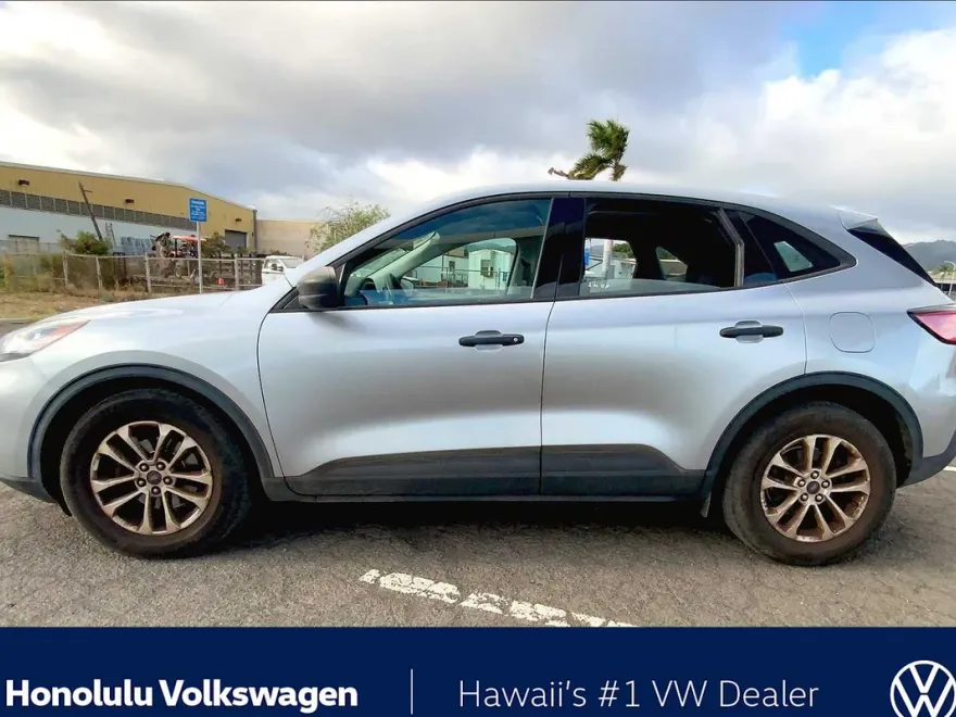 2021 Ford Escape S photo 1