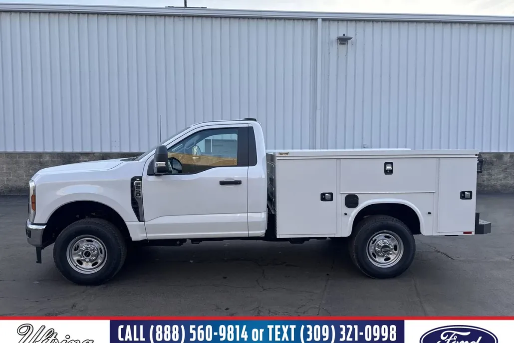 2025 Ford F-250 XL photo 1