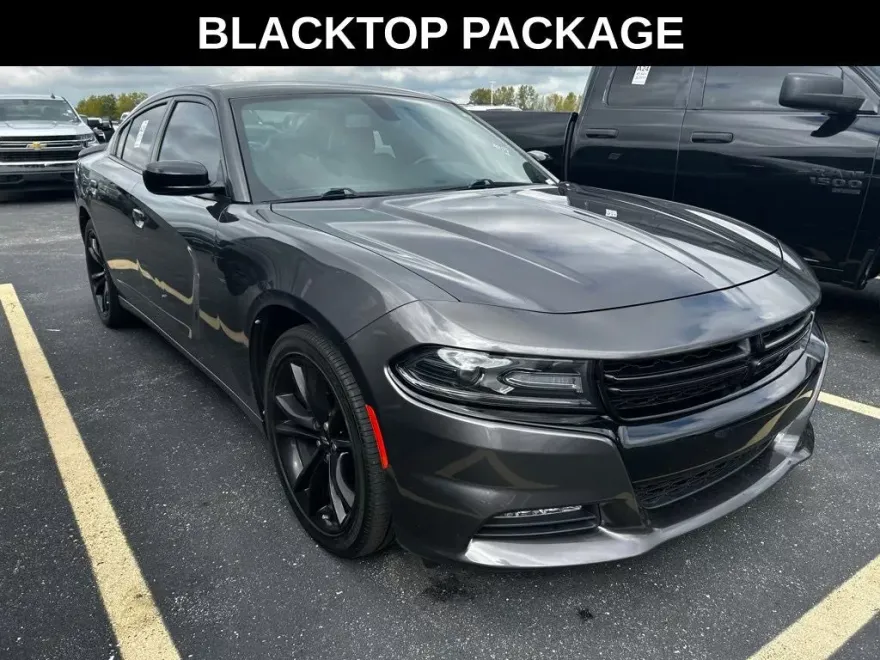 2018 Dodge Charger SXT Plus photo 1