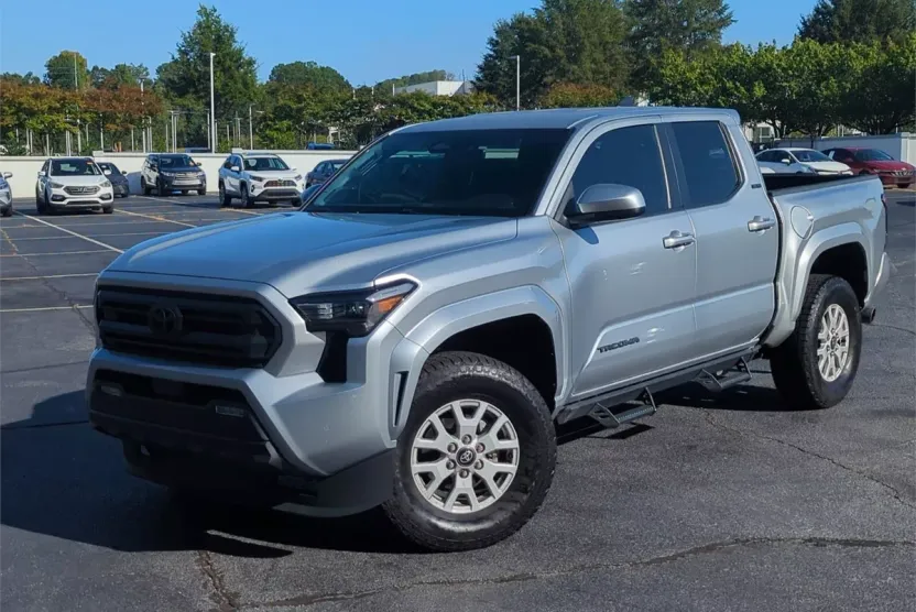 2024 Toyota Tacoma SR5 photo 1