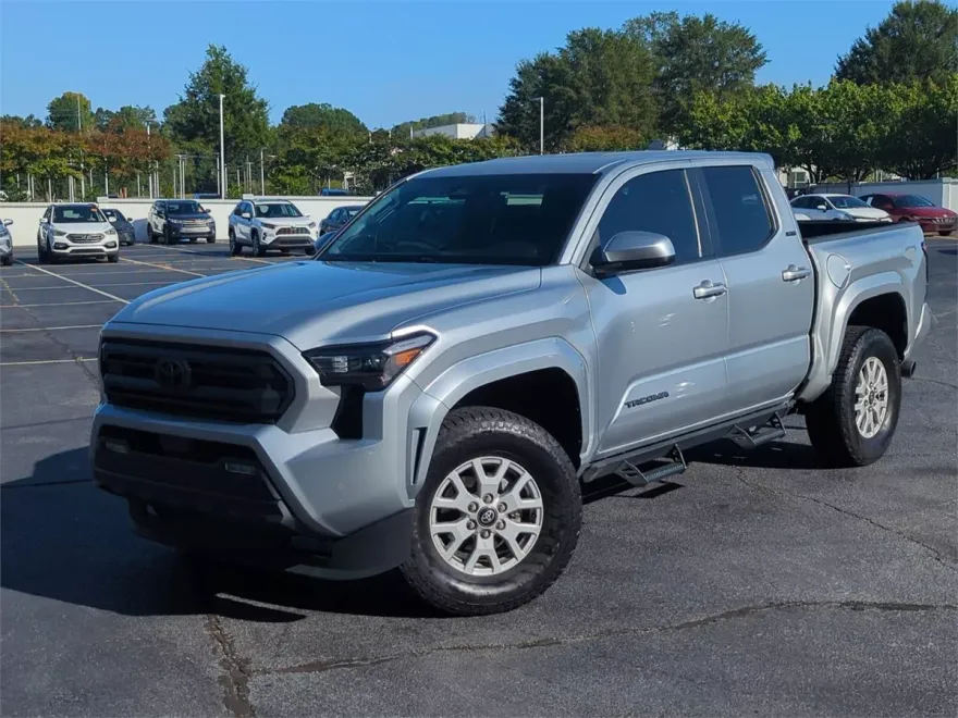 2024 Toyota Tacoma SR5 photo 1