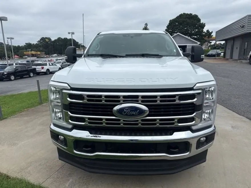 2024 Ford F-250 photo 1