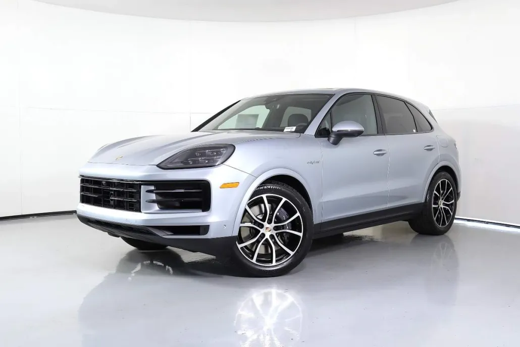 2025 Porsche Cayenne E-Hybrid photo 1