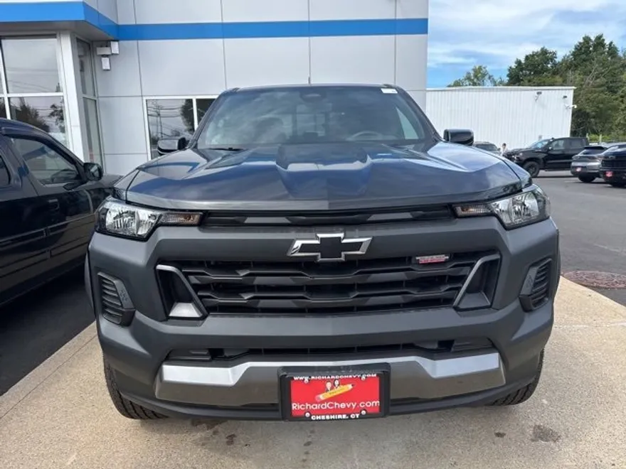 2026 Chevrolet Colorado Trail Boss photo 1