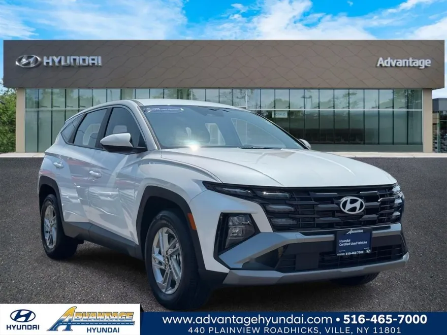 2025 Hyundai Tucson SE photo 1