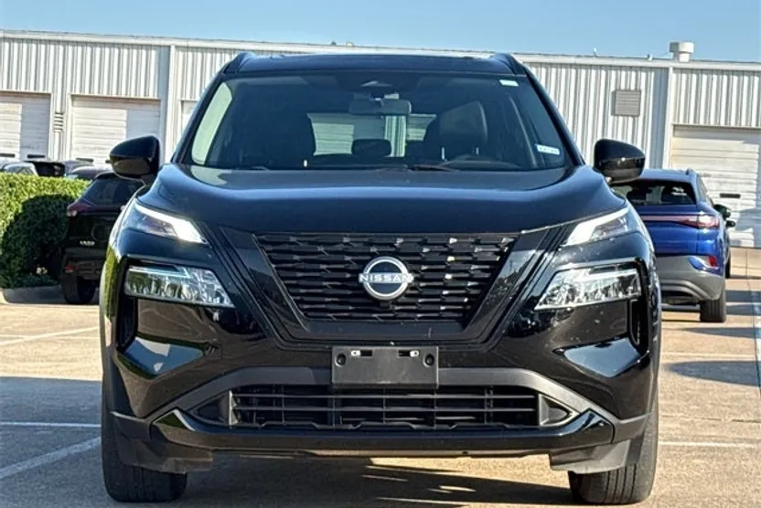 2023 Nissan Rogue SV photo 1