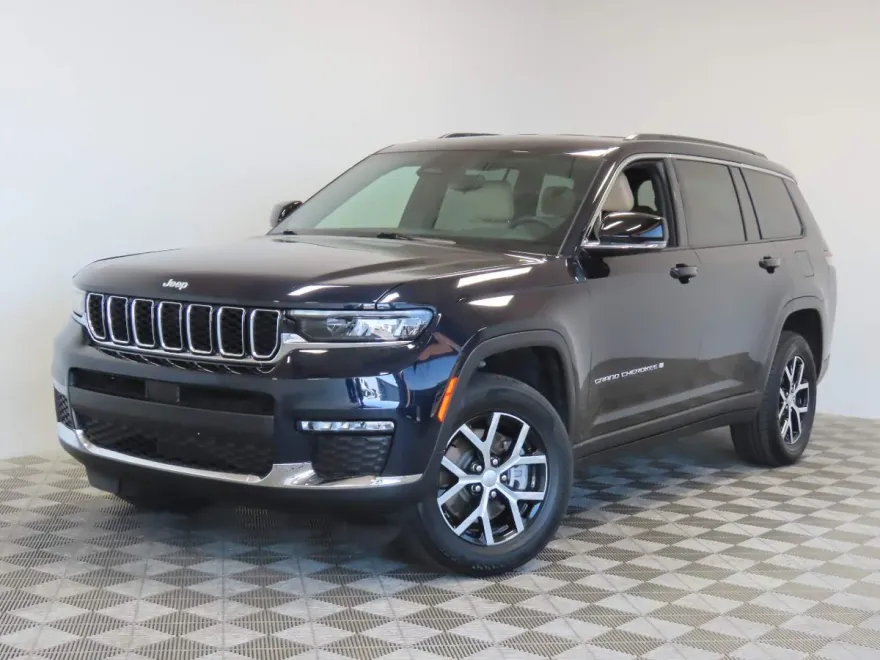 2024 Jeep Grand Cherokee Limited photo 1