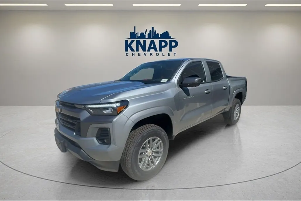 2026 Chevrolet Colorado LT photo 1