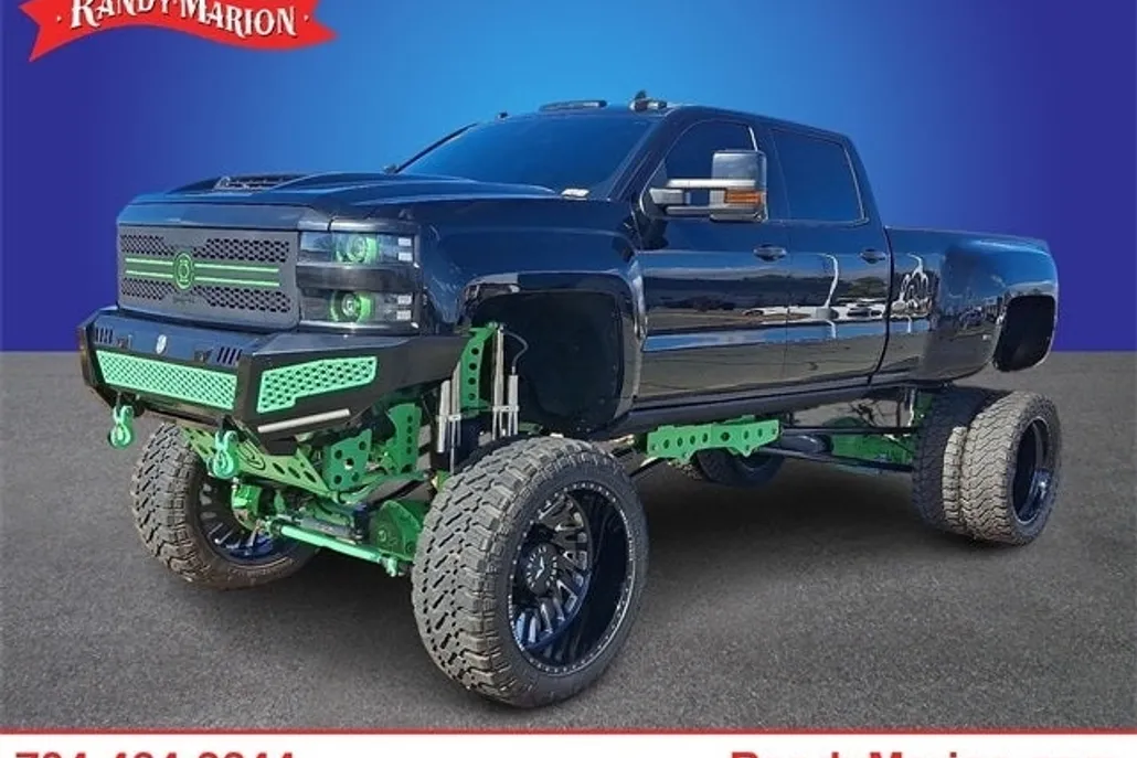 2018 Chevrolet Silverado 3500HD LTZ photo 1