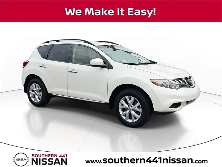2014 Nissan Murano SV photo 1