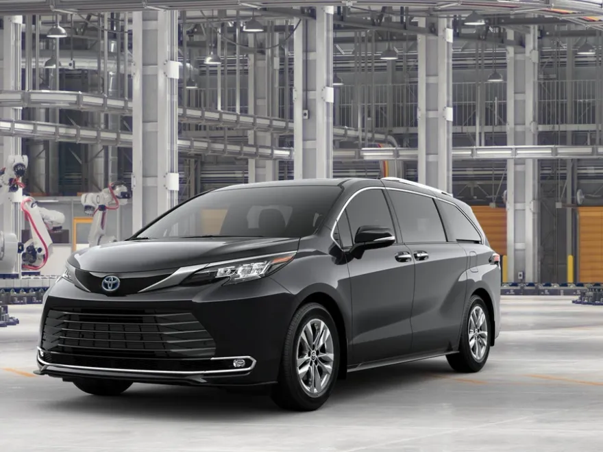 2025 Toyota Sienna Limited photo 1