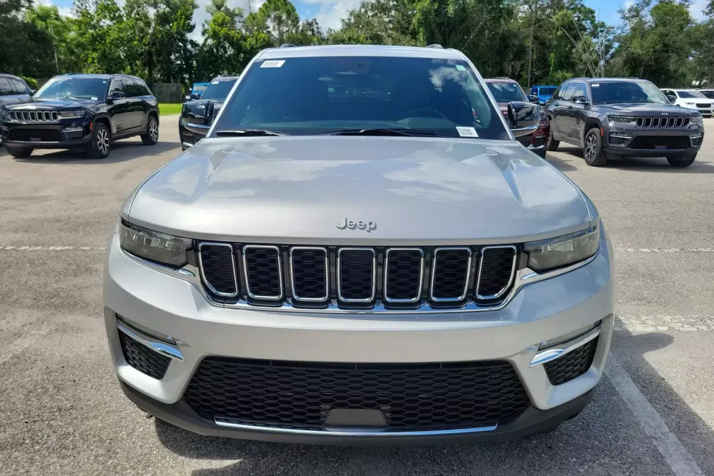 2025 Jeep Cherokee Limited photo 1