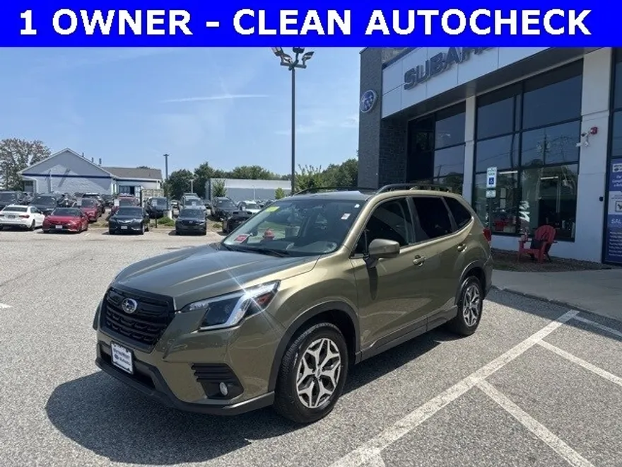 2022 Subaru Forester Premium photo 1
