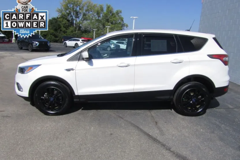 2017 Ford Escape SE photo 1