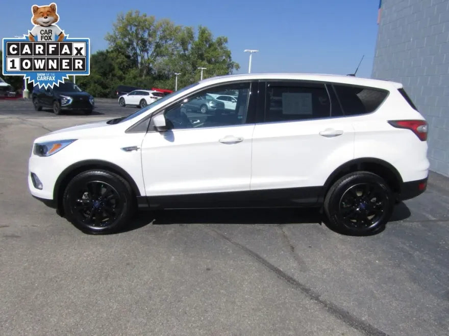 2017 Ford Escape SE photo 1