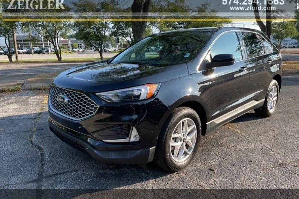 2023 Ford Edge SEL photo 1