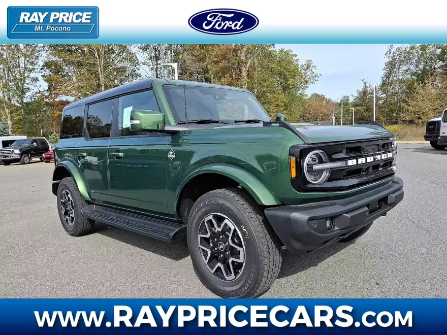 2025 Ford Bronco Outer Banks photo 1