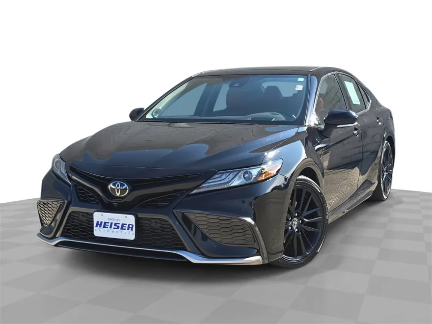 2022 Toyota Camry XSE photo 1
