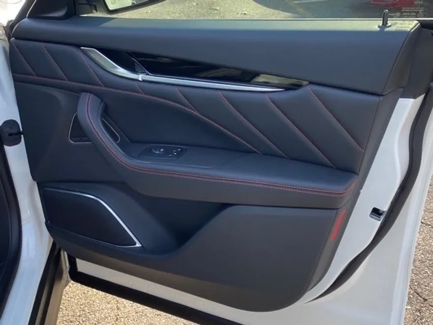 2024 Maserati Levante Modena photo 34