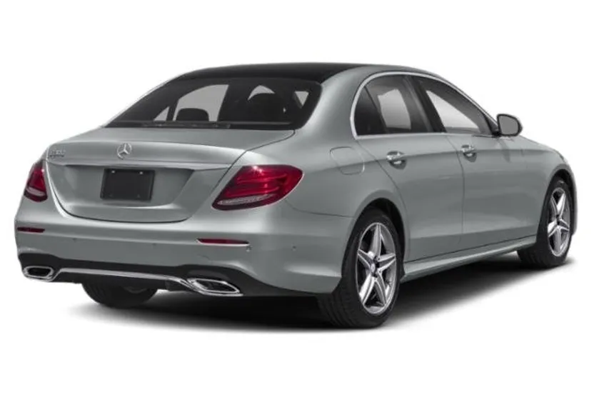 2018 Mercedes Benz E 300 4MATIC photo 1