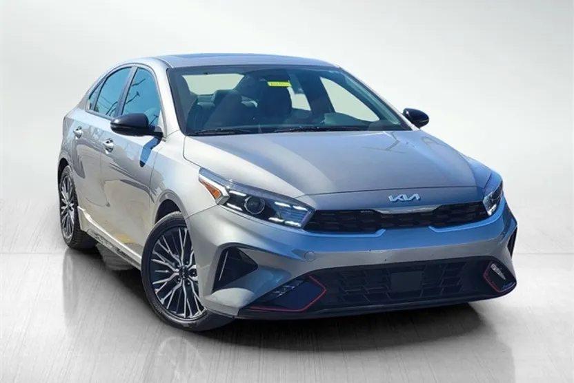 2023 Kia Forte GT-Line photo 1