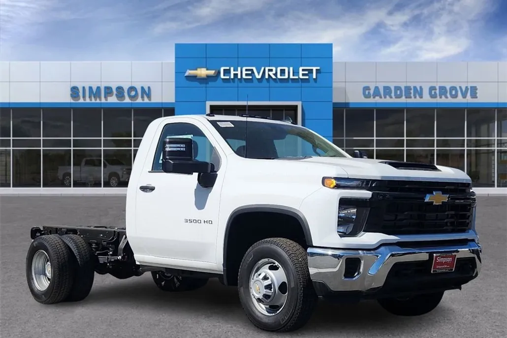2025 Chevrolet Silverado 3500HD Work Truck photo 1