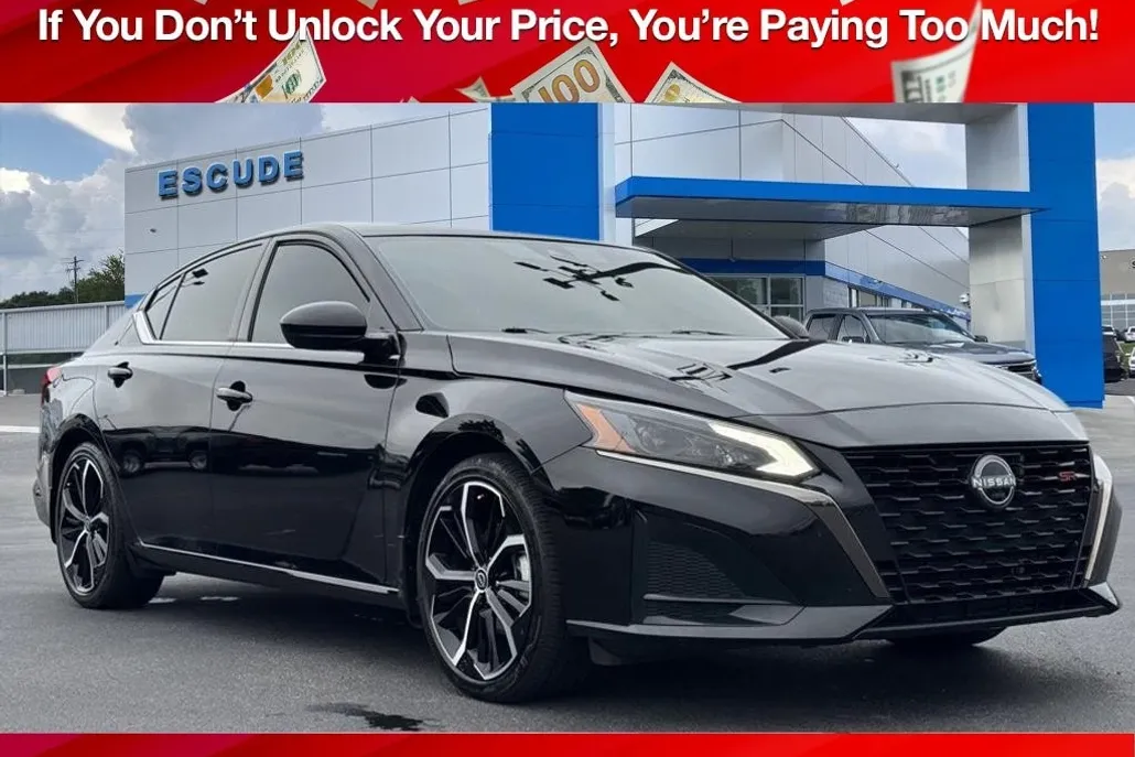 2024 Nissan Altima 2.5 SR photo 1