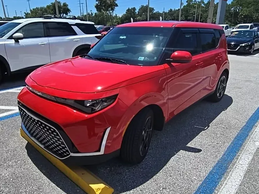 2024 Kia Soul EX photo 1