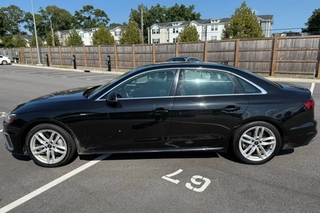 2024 Audi A4 45 S line Premium Plus Quattro photo 1