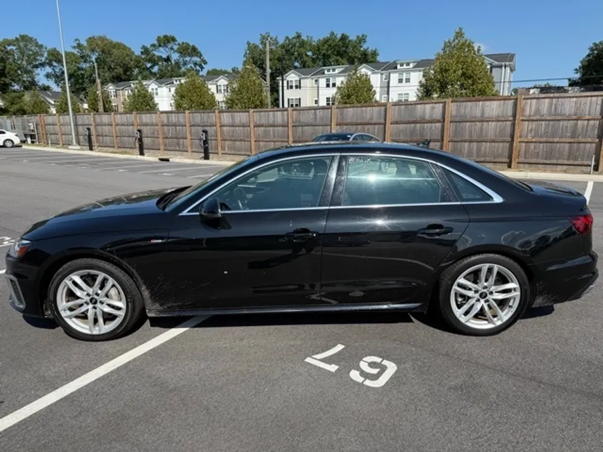 2024 Audi A4 45 S line Premium Plus Quattro photo 1