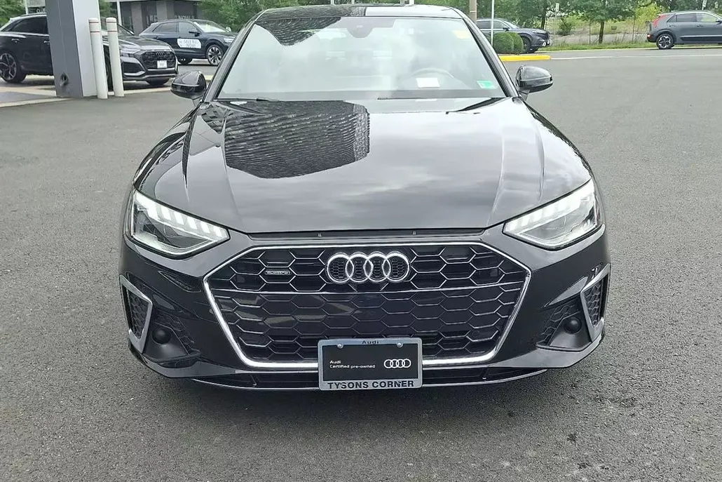 2023 Audi A4 45 S line Premium photo 1