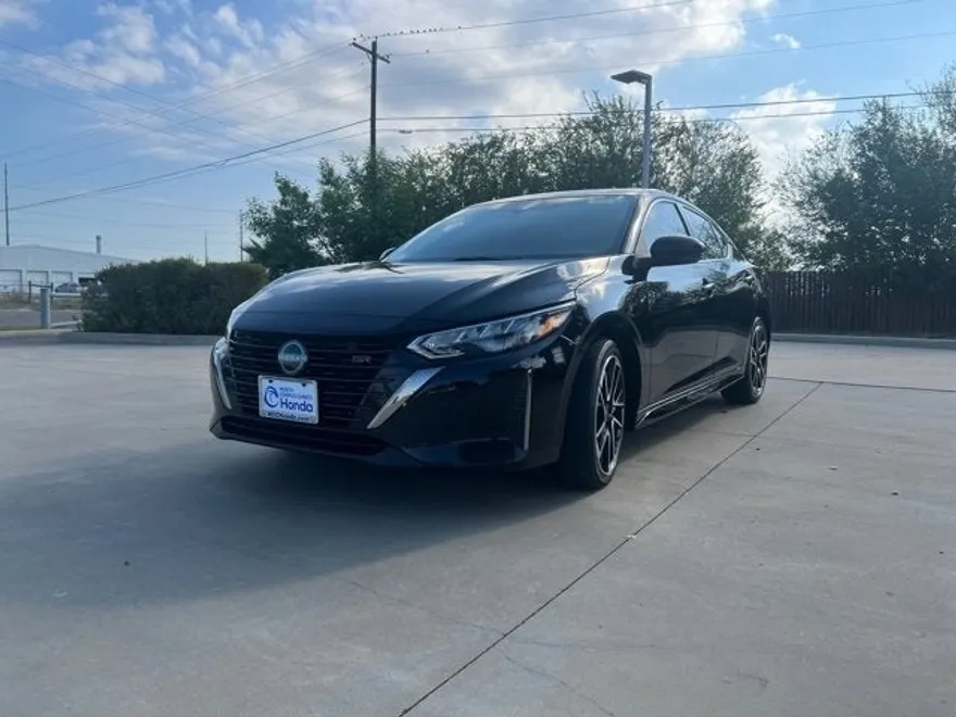 2024 Nissan Sentra SR photo 1