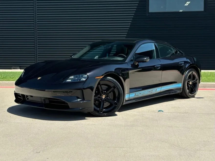 2025 Porsche Taycan GTS photo 1