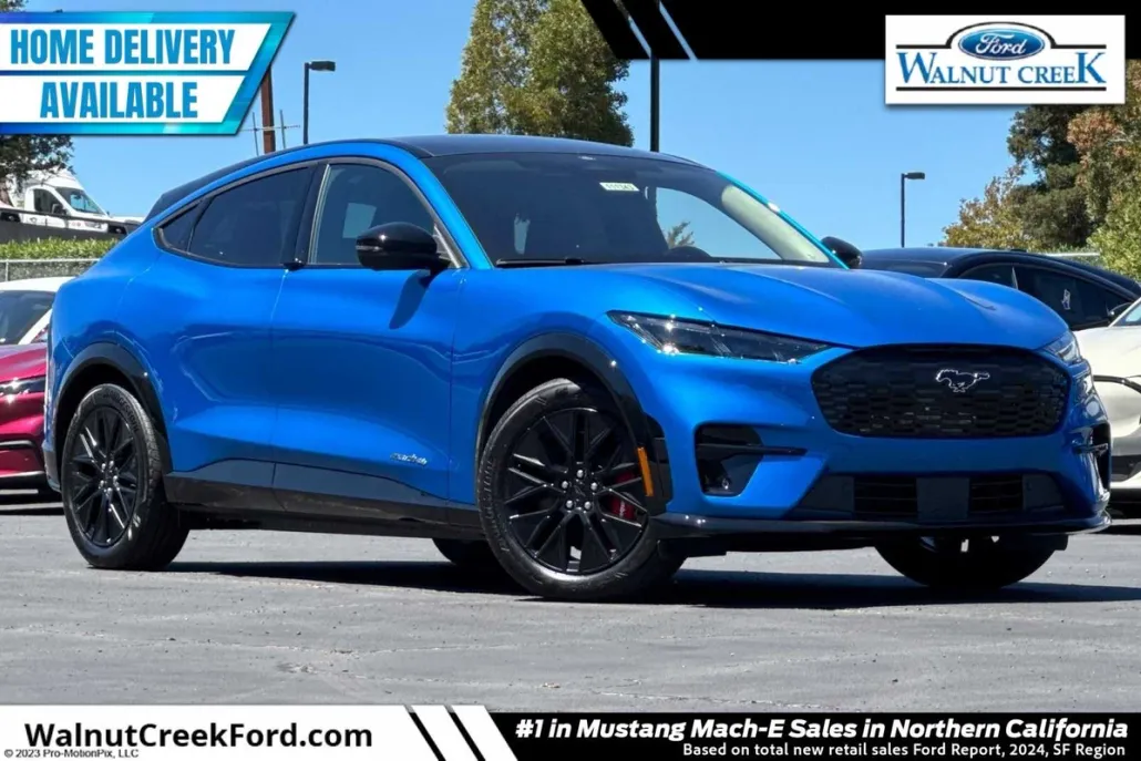 2025 Ford Mustang Mach-E Premium photo 1