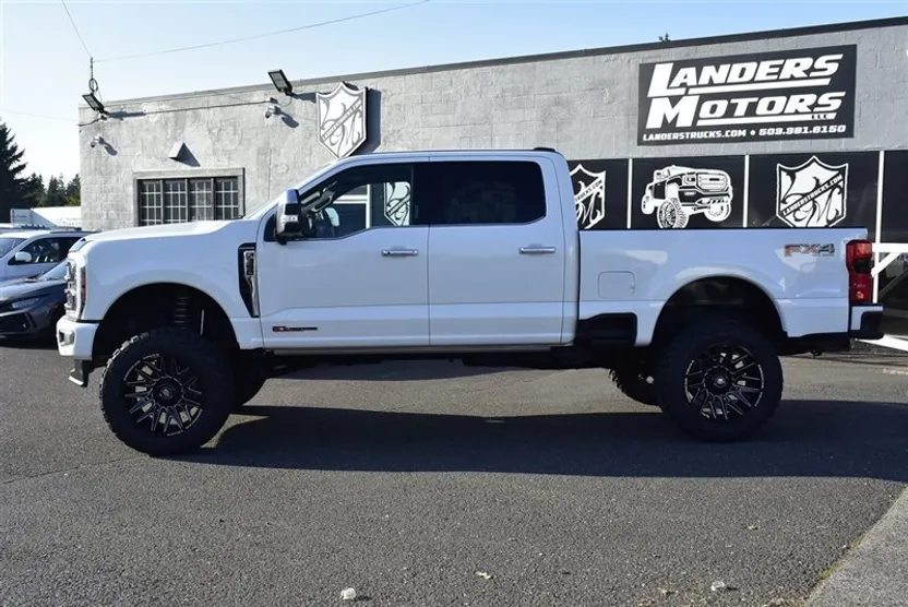 2024 Ford F-350 Platinum photo 1