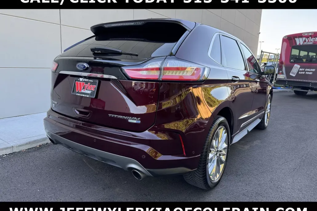 2020 Ford Edge Titanium photo 1