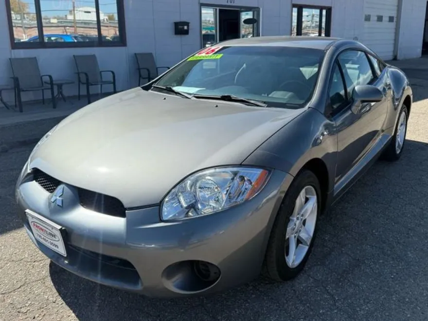 2006 Mitsubishi Eclipse GS photo 1