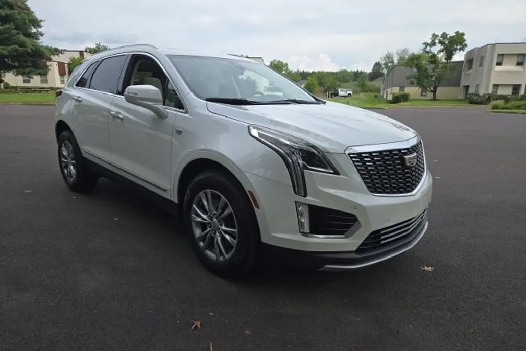 2022 Cadillac XT5 Premium Luxury photo 1