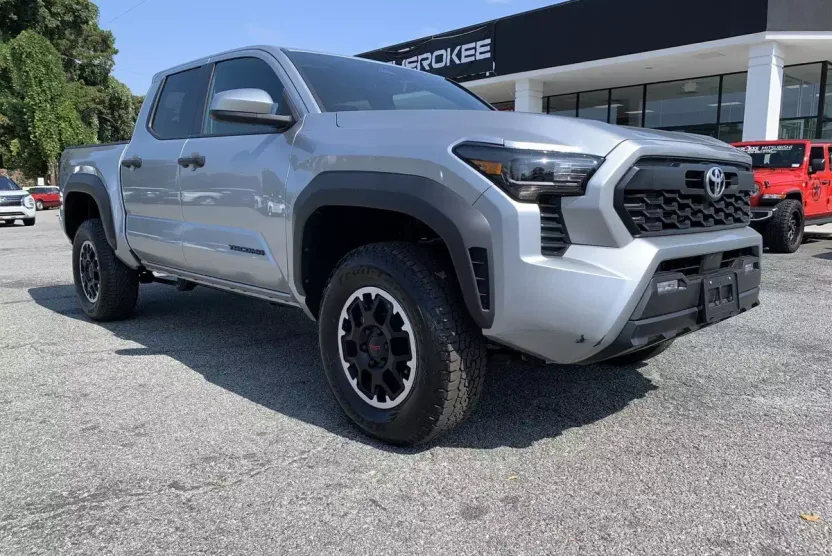 2024 Toyota Tacoma TRD Double Cab photo 1
