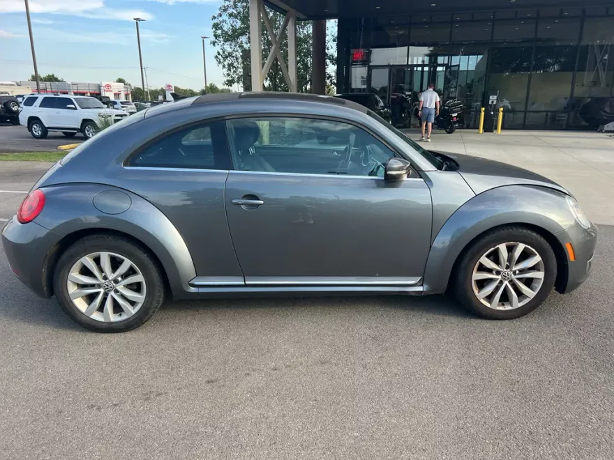 2013 Volkswagen Beetle TDI photo 1