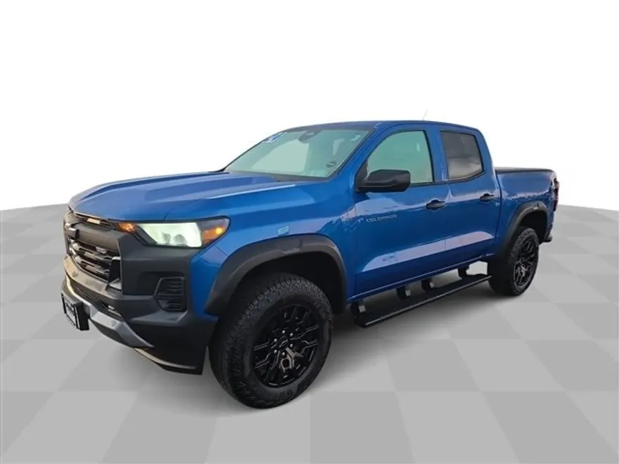 2024 Chevrolet Colorado Trail Boss photo 1