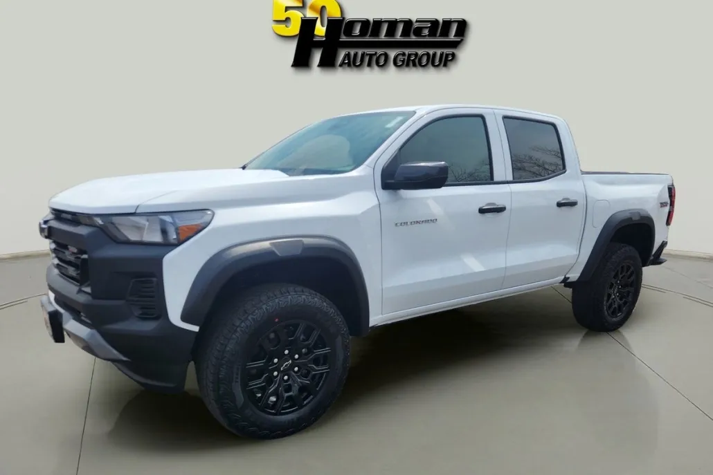 2025 Chevrolet Colorado Trail Boss photo 1