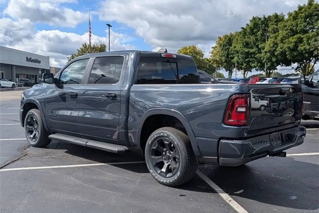 2025 Ram 1500 Big Horn photo 1